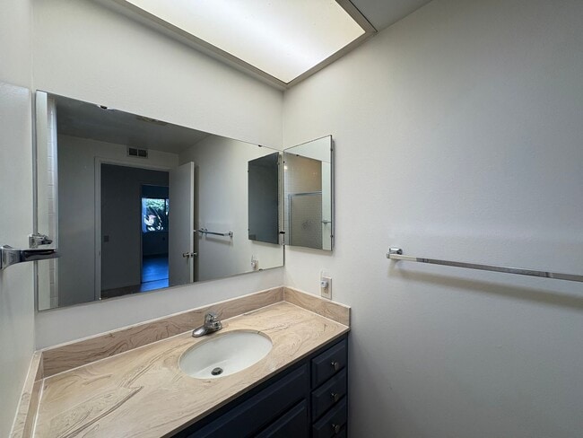 Building Photo - Beautiful 2B/2BA Home in Rancho Bernardo i...