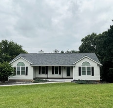 Building Photo - 39 Valleyview Cir