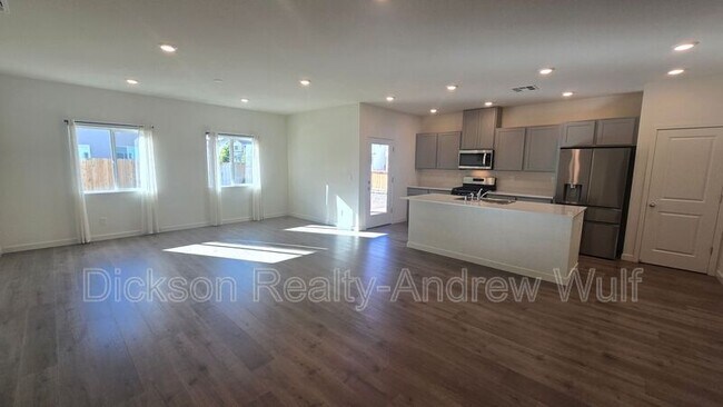 Building Photo - 7571 Grassy Plns Dr