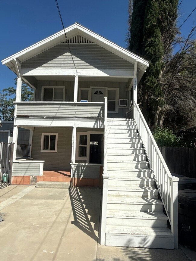 Building Photo - 3420 Lemon St