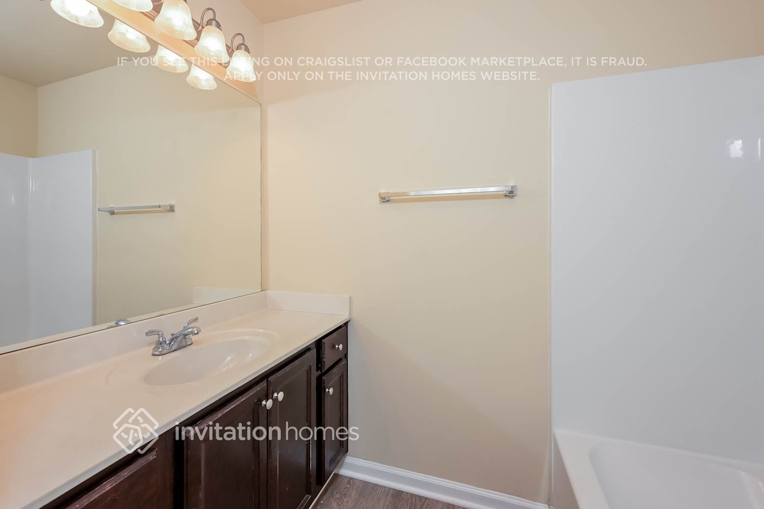 Building Photo - 374 Easley Dr SE