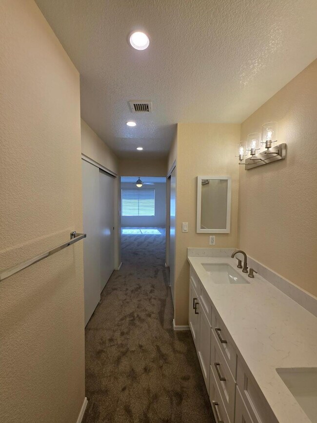 Building Photo - 11158 N 107th Way