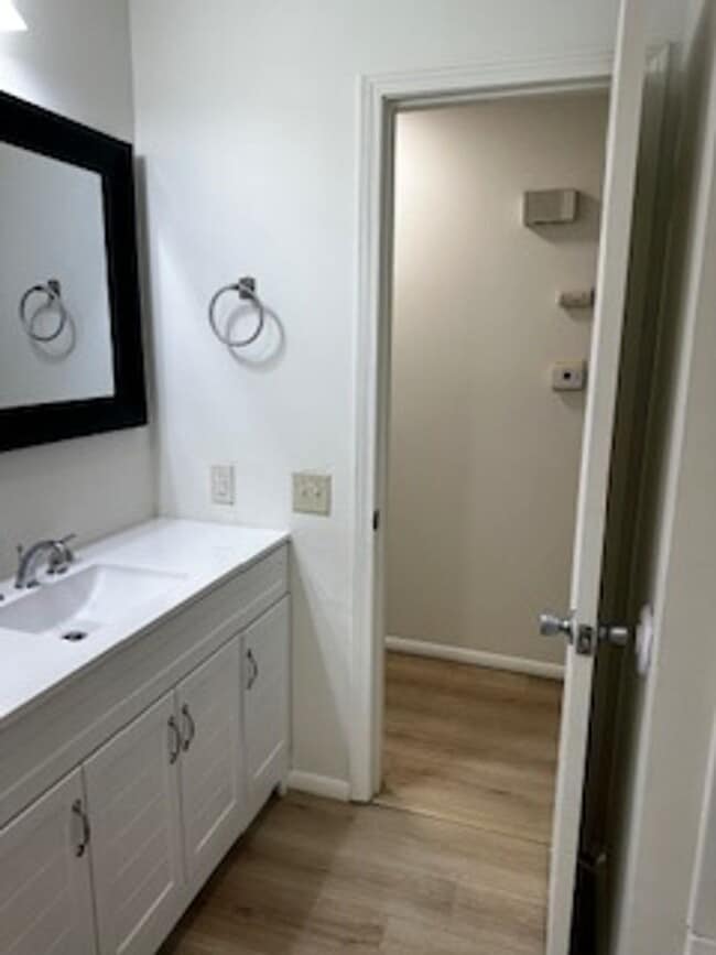 Building Photo - Fully Remodeled Home!