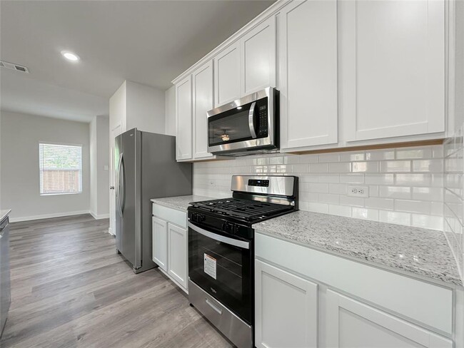 Building Photo - 7806 Alset Dr