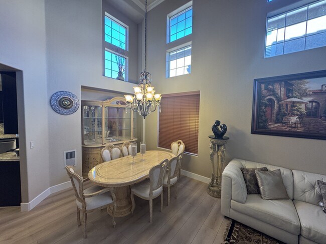 Building Photo - 10 Rhine Cir