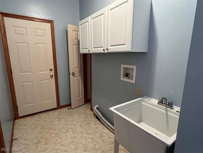 Building Photo - 6456 S Rim Cir