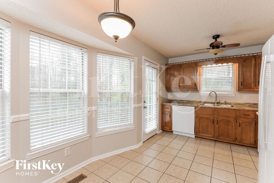 Building Photo - 682 Brandy Dr