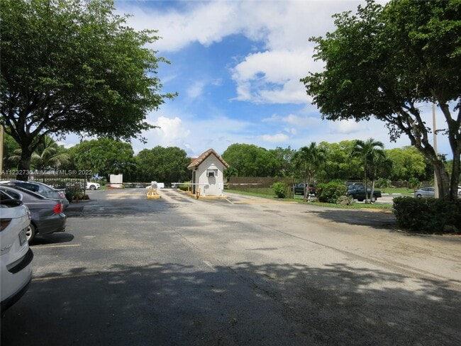 Building Photo - 1300 SW 122nd Ave