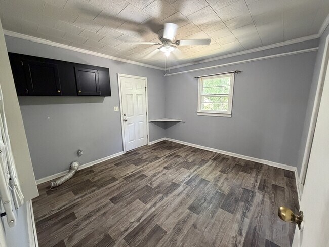 Building Photo - 5545 Old Winnsboro Rd