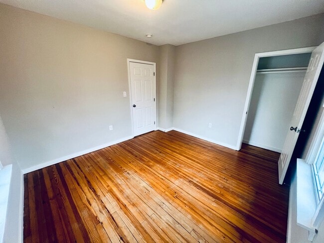 Building Photo - Beautifully Renovated 4bdrm/2bth Home Located in Richmond's Southside!!