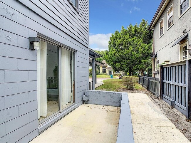 Building Photo - 1506 E Jefferson St