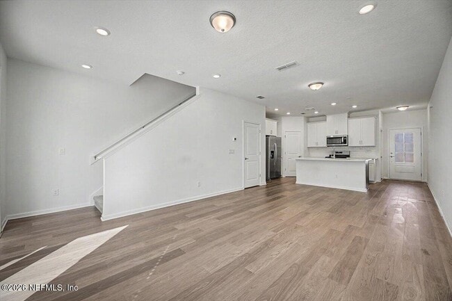 Building Photo - 61 Mellowood Ln