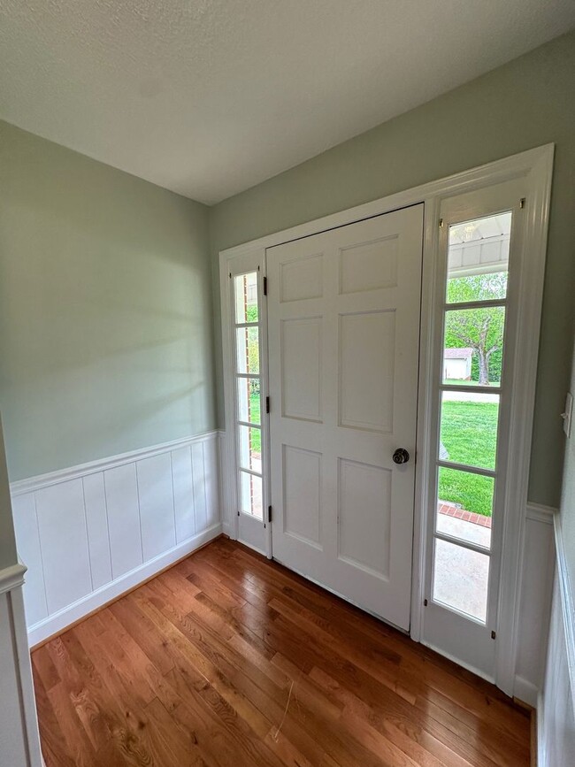 Building Photo - MOVE-IN READY! NO HUD NO SECTION 8