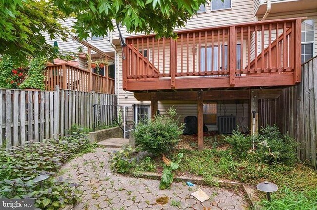 Building Photo - 8534 Pine Meadows Dr