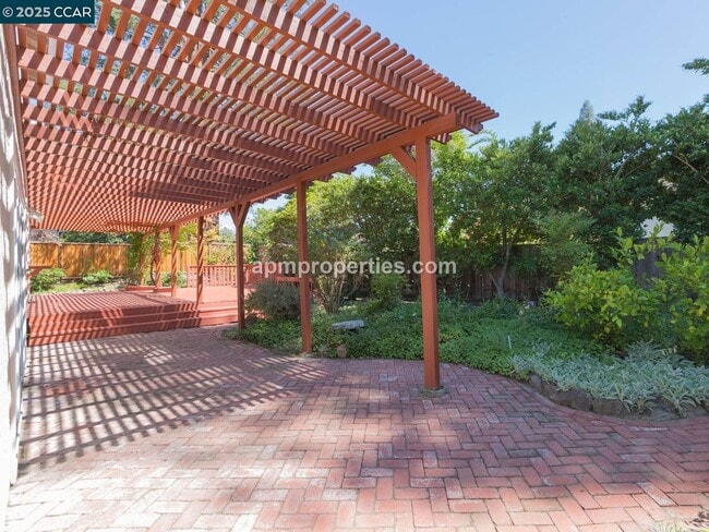 Building Photo - 235 St Christopher Dr