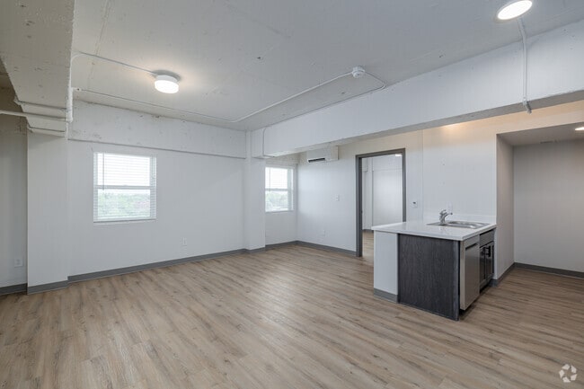 2BR, 1BA - 738SF - Living Room - Aya Tower