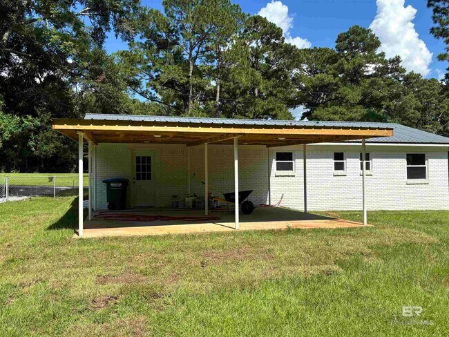 Building Photo - 208 Marcella Ave