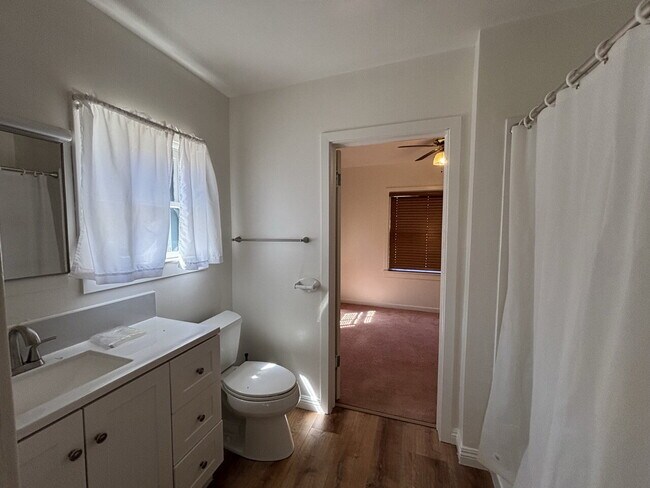 Building Photo - Adorable vintage 2-bed home on a quiet side street close to downtown Placerville!