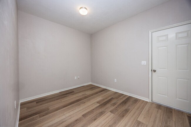 Building Photo - 2/2.5 Townhome in Sorrento