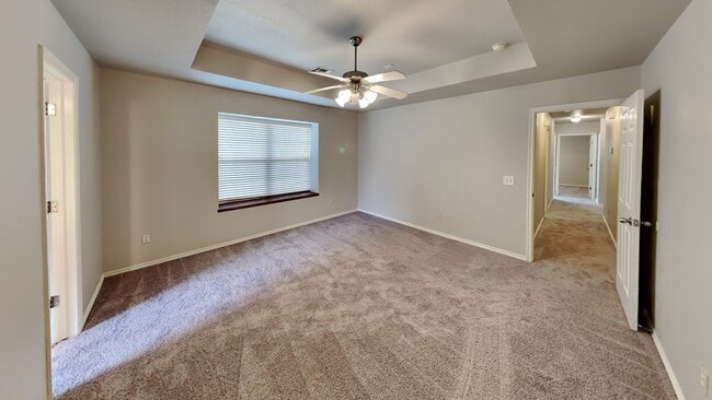 Building Photo - Very Nice 3 Bedroom 2 Bath Home in Mustang Schools