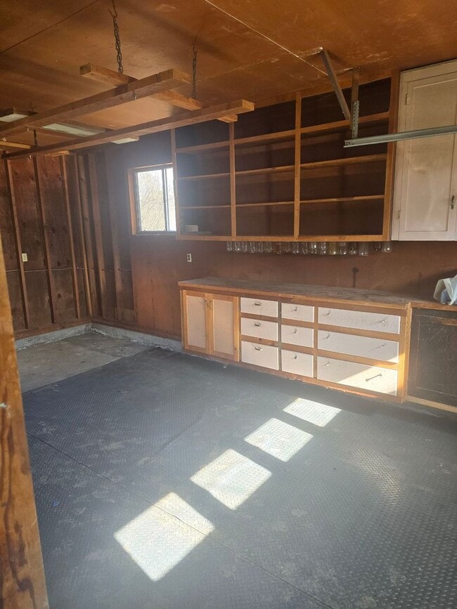 Building Photo - 3 bedroom 1 bath