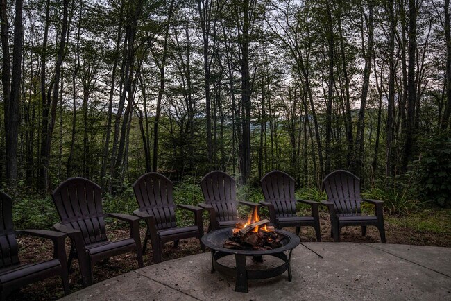 Building Photo - 32 Attitash Loop