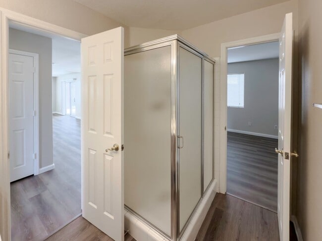 Building Photo - 4 BEDROOM / 3 CAR GARAGE MURRIETA HOME FOR...