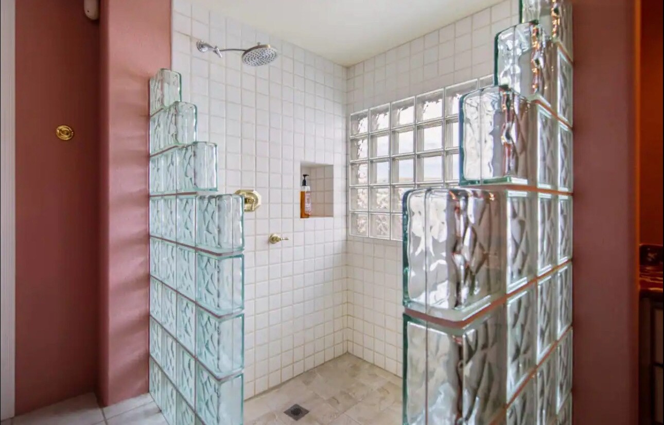 Building Photo - 7731 Arrowhead Dr