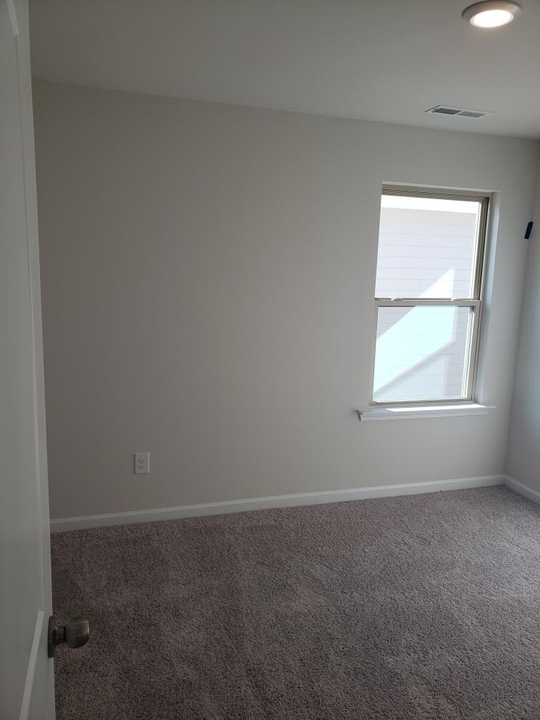 Building Photo - Room in House on Maylen Trace