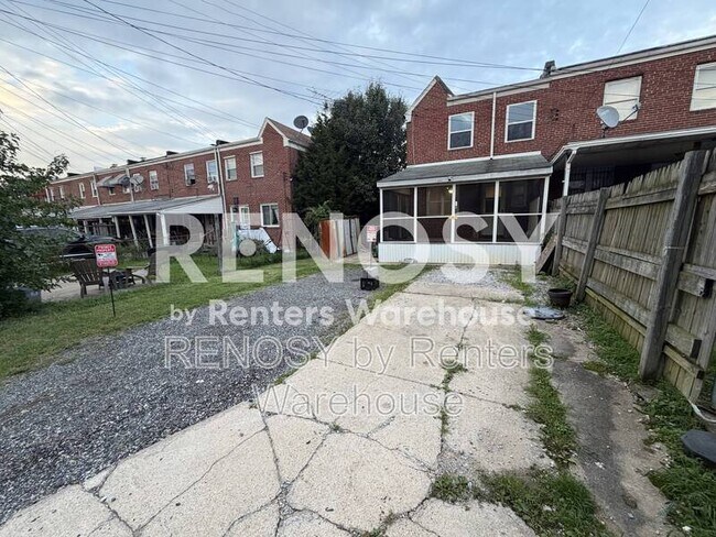 Building Photo - 844 Jaydee Ave