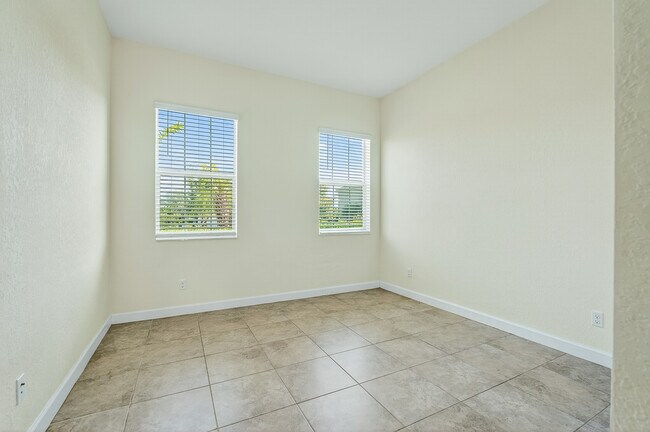 Building Photo - 1769 Berskshire