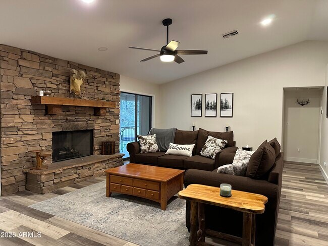 Building Photo - 304 N Mogollon Trail