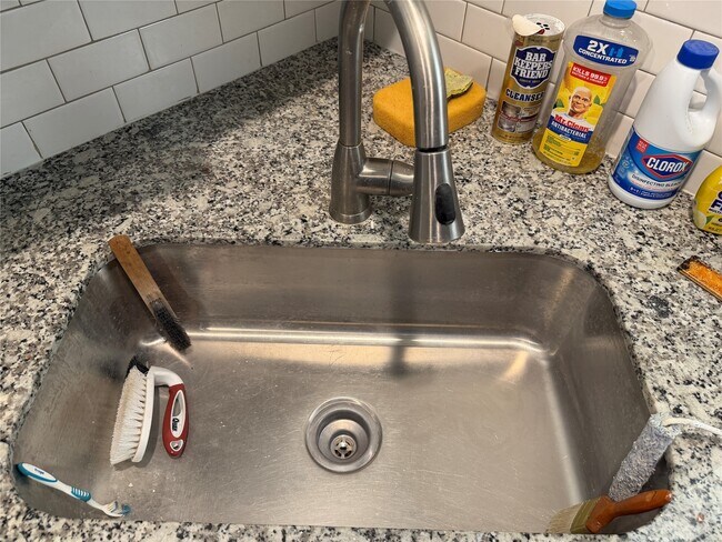 Building Photo - 7626 Rhobell St