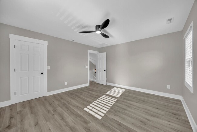 Building Photo - 101 Sixth St N