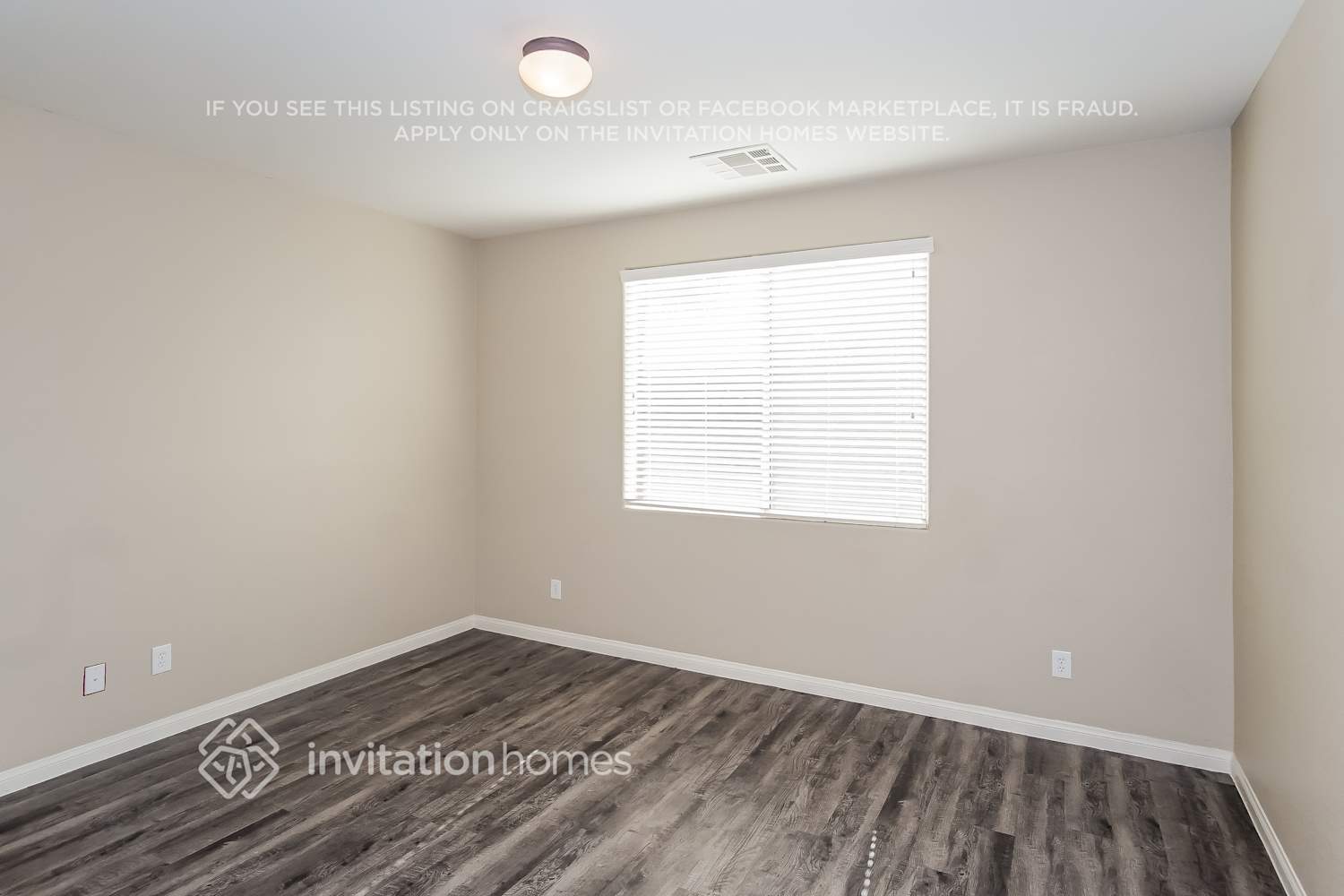 Building Photo - 686 Kew Gardens Dr