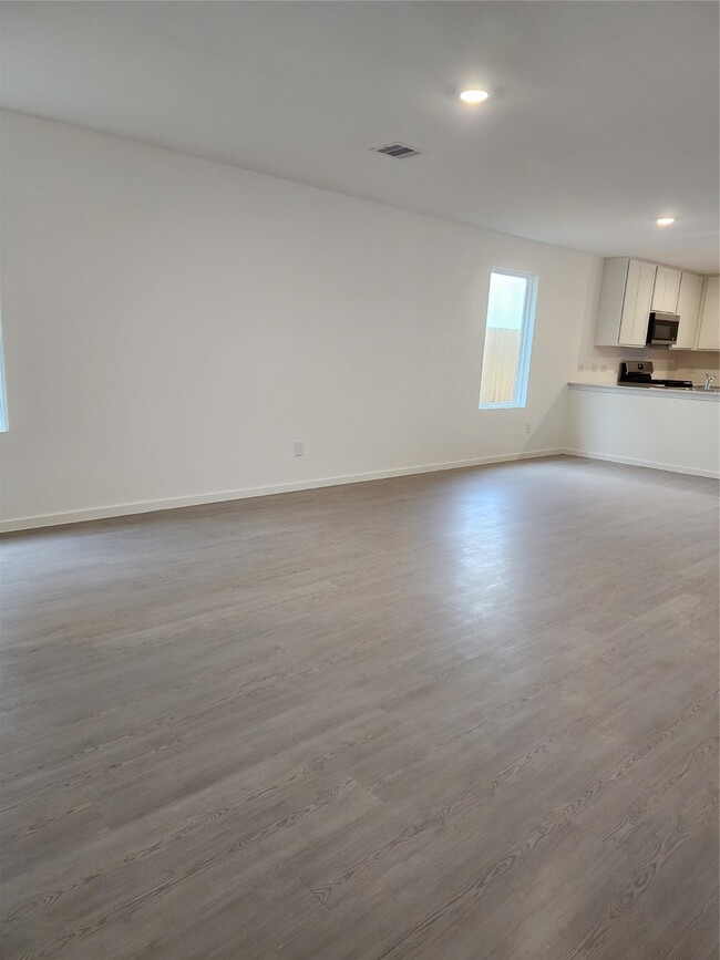 Building Photo - 21610 Cottonwood Mdws Trl