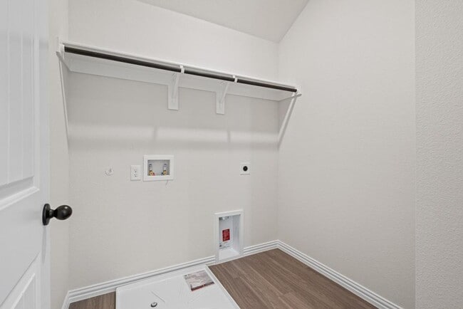 Building Photo - Brand New 4 Bed / 3 Bath Home for Rent Mod...
