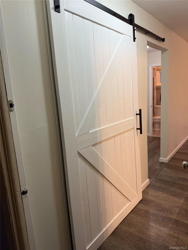 Building Photo - 1701 Cherry Hill Dr