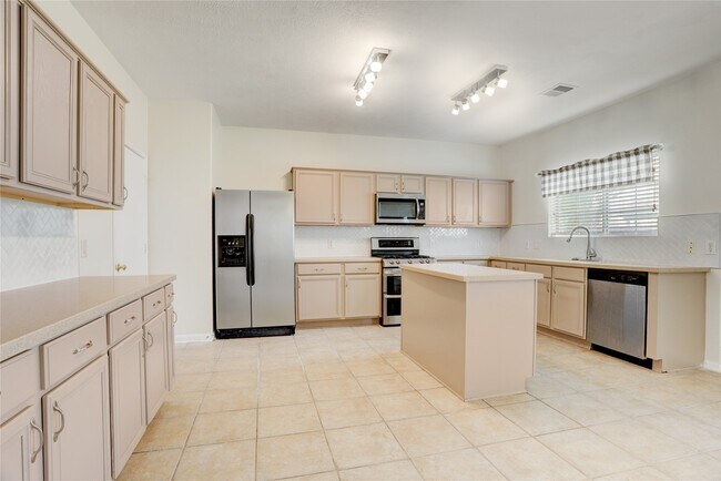 Building Photo - 2507 Willow Springs Ln