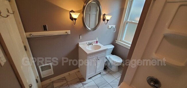 Building Photo - Gorgeous Mt Lebanon Craftsman Home