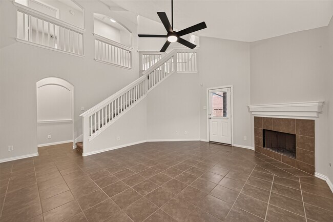 Building Photo - 6123 Carver Pines Dr