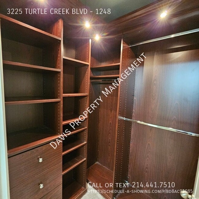 Building Photo - 3225 Turtle Creek Blvd Blvd