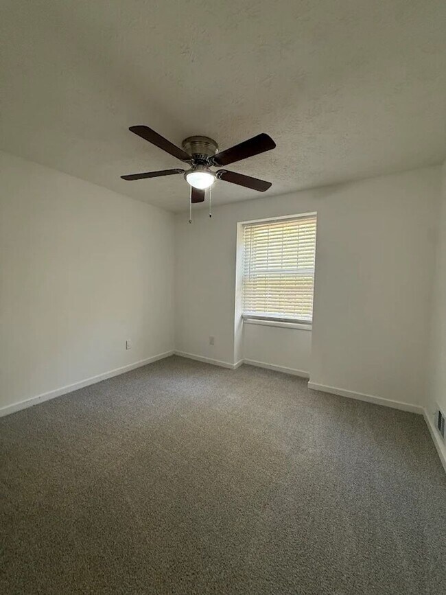 Building Photo - Spacious 4-Bedroom Home in Peachtree City