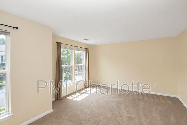 Building Photo - 12144 Cane Branch Way