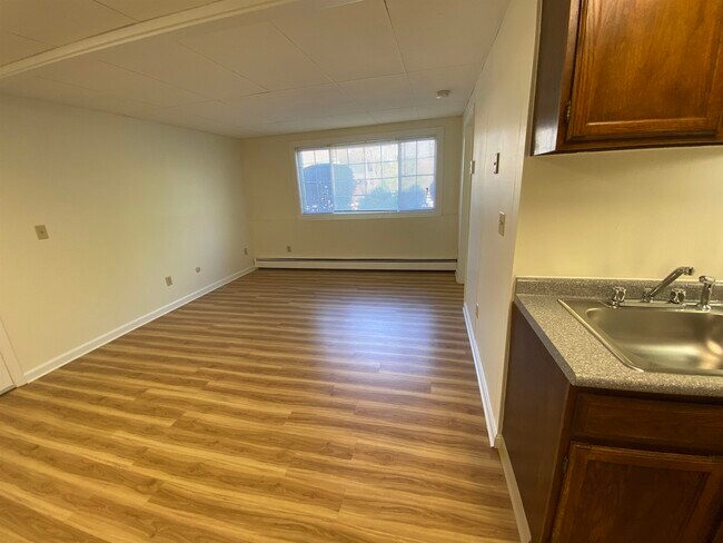Building Photo - 3951 Brown Ave