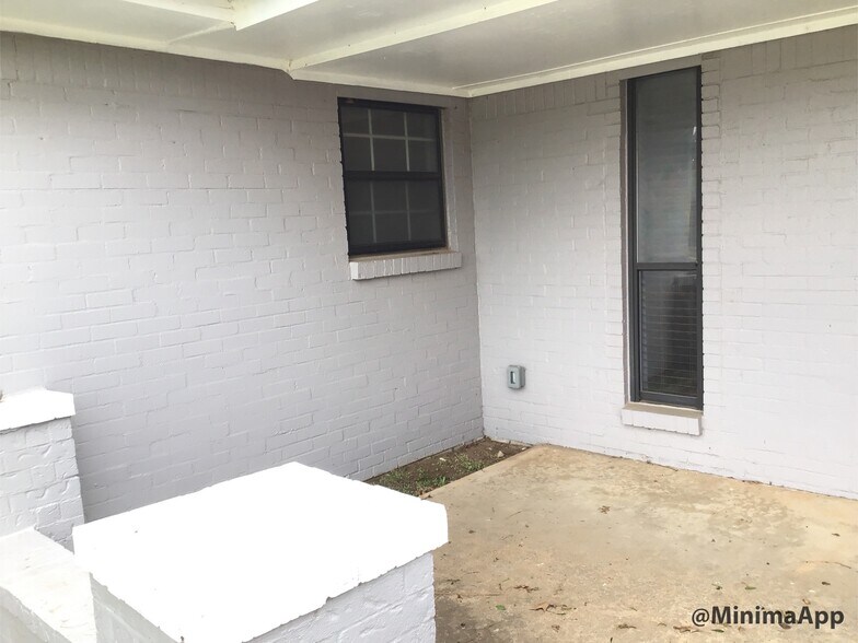 Building Photo - 1024 SW 94th St