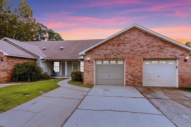 Building Photo - 1828 Sod Dr