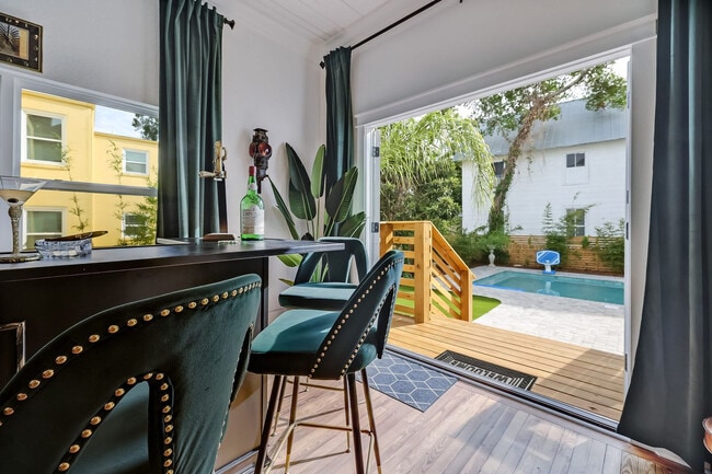 Building Photo - 20 M L King Ave