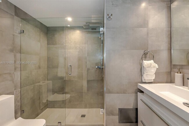 Building Photo - 90 Alton Rd