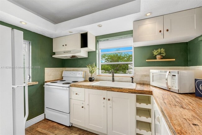 Building Photo - 5800 Margate Blvd